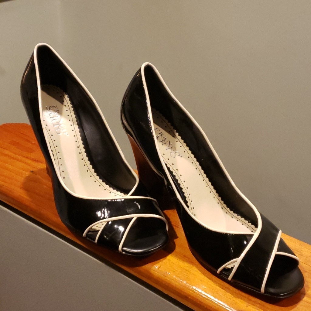 Shoe's